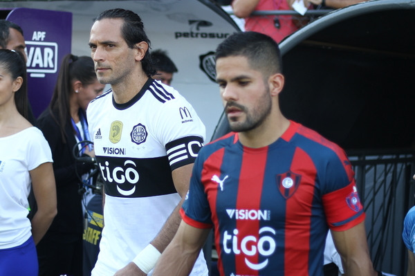 Olimpia y Cerro siguen igualados en el historial