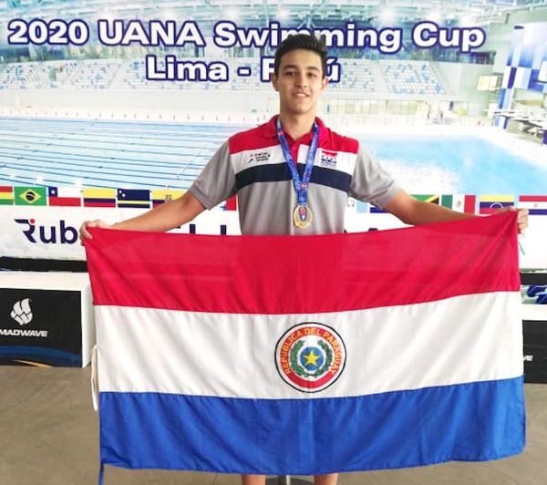 Nadadores paraguayos retornan luego de conquistar 6 medallas