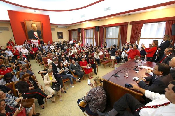 Promoverán mayor participación de las mujeres en la actividad política