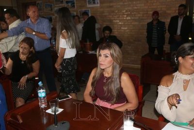 Ediles eligen a Perla Rodríguez como intendenta interina de CDE - Informate Paraguay