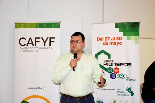 Cafyf insta al uso seguro de los agroquímicos en cultivos - Economía - ABC Color