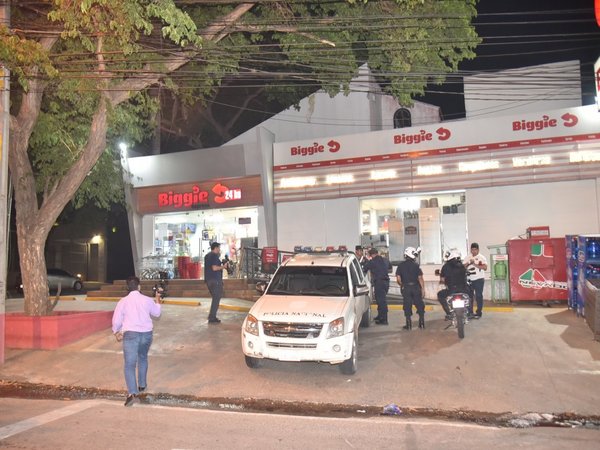 Tres hombres roban un minimercado en barrio Trinidad