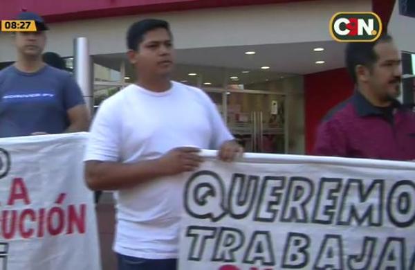 Muvers y Ubers se movilizan en San Lorenzo contra ordenanza - C9N