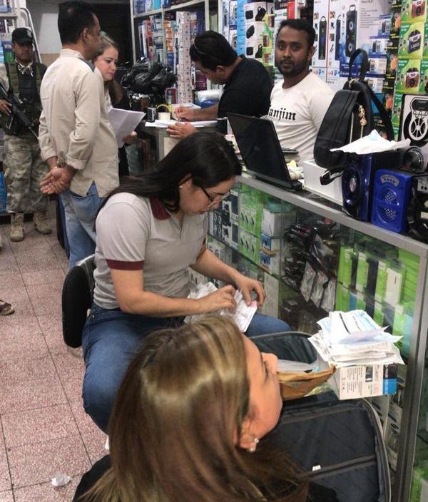 Fiscal de Presidente Franco allanó varios comercios capitalinos y requisó evidencias