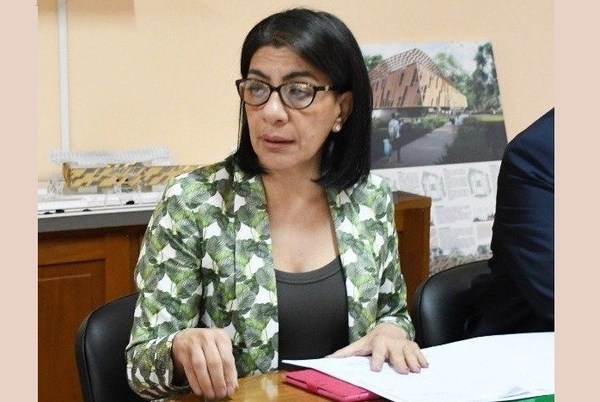 Máquinas y otros recursos del Estado en estancia de gobernador, mientras el pueblo “se cae”, acusa diputada - ADN Paraguayo