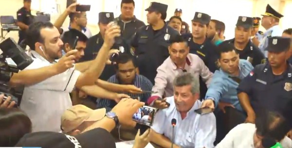Crisis se agrava en Pedro Juan: Presidente de la Junta Municipal levantó la sesión porque grupo de los 7 pidió su cabeza - ADN Paraguayo