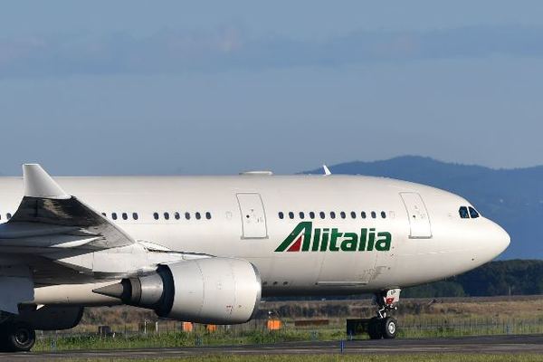 Bloquean un avión de Alitalia por temor al coronavirus | .::Agencia IP::.