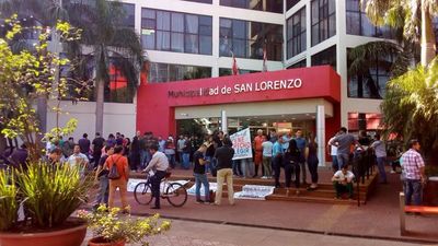 Conductores de MUV y Uber protestan contra persecución en San Lorenzo