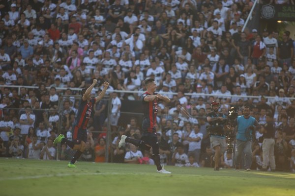 Los puntos altos y bajos de Cerro en el clásico