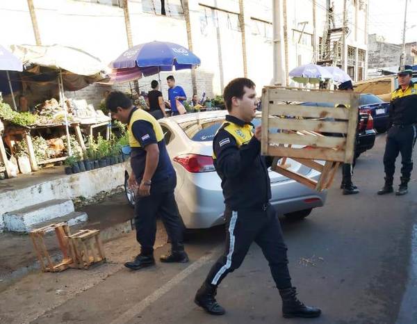 Nuevo despeje en zona del Mercado de Luque •