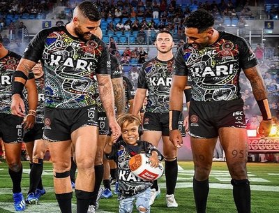 Emotivo: Estrellas de rugby homenajean a niño que sufrió bullying | Noticias Paraguay