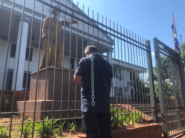 Exigen al JEM tratar suspensión de camaristas que liberaron a violador de niña condenado a 10 años de cárcel - ADN Paraguayo