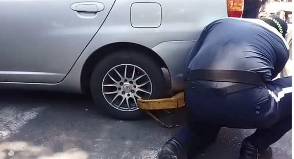 PMT de Asunción continúa despejando las calles de vehículos mal estacionados, cuidacoches y limpiavidrios » Ñanduti