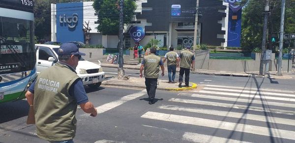 Intendente de Asunción lamentó falta de acompañamiento de la Policía para sacar a los cuidacoches y limpiavidrios de las calles