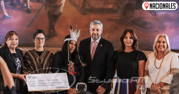 Ejecutivo entrega asistencia que impactará sobre el trabajo de más de 300 artesanas