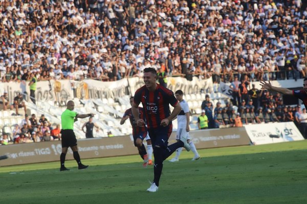 Churín, el gol en el superclásico y una dura crítica al VAR