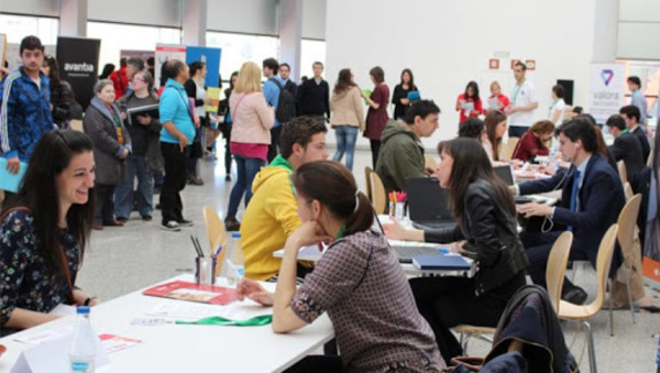 Ofrecerán a jóvenes 200 puestos para primer empleo