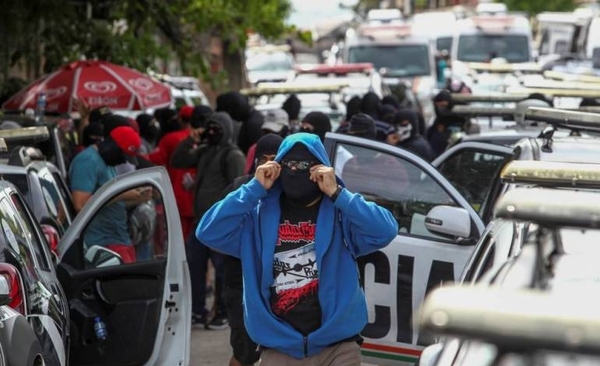 HOY / Brasil: policías en huelga y ascienden a 150 los asesinatos en cinco días