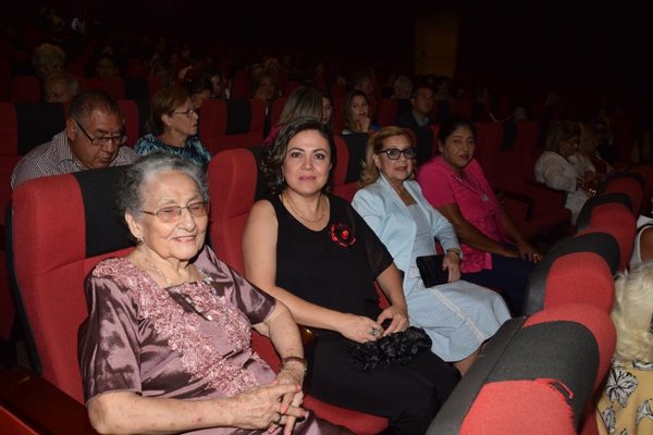 Homenajearon a varias mujeres destacadas en distintas especialidades | San Lorenzo Py