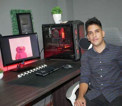 Dando protagonismo a videojuegos, un joven se destaca como youtuber - Periodismo Joven - ABC Color