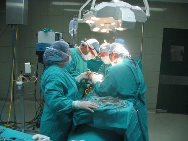 Extirpan tumor ovárico de más de seis kilos en Misiones