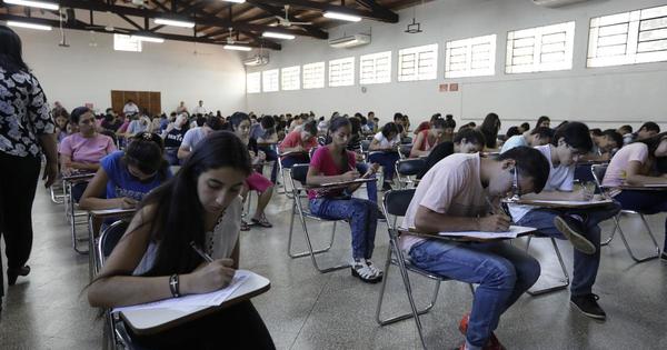 Unos 4.800 jóvenes se postularon para las Becas Itaipú-Becal 2020
