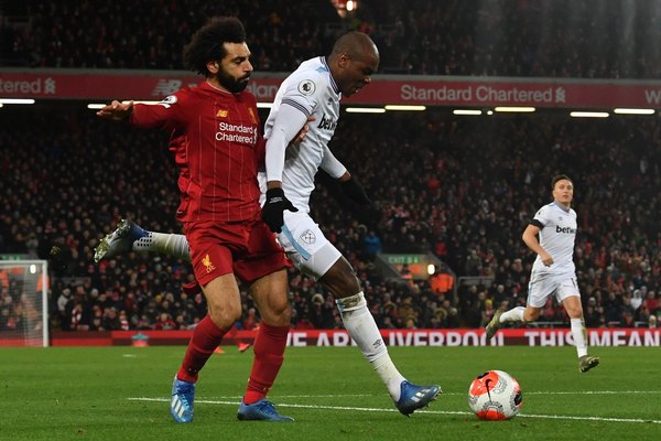 Liverpool derrota a West Ham y suma 79 puntos de 81 posibles