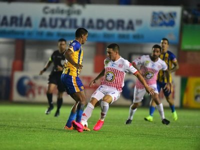 San Lorenzo y Luqueño se reparten los puntos