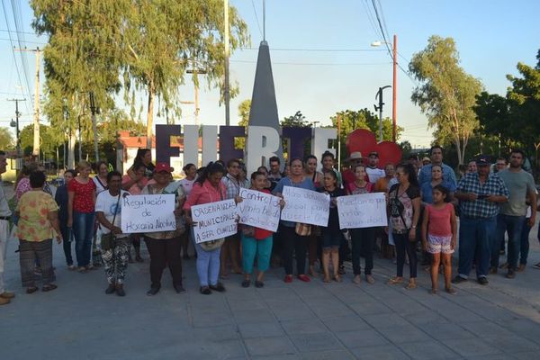 Fuerte Olimpo-pe oñemanifesta ojerurévo seguridad - ABC Remiandu - ABC Color