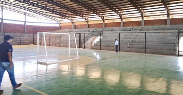 Oîmbáma los grupos de futsal