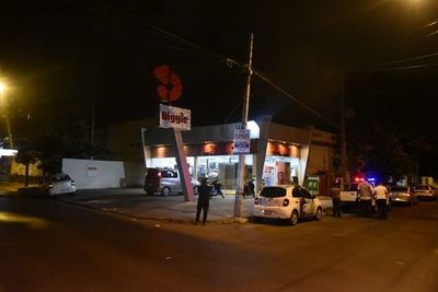 Ladrón burla doble control de seguridad y se lleva G. 10 millones de tienda Biggie - Nacionales - ABC Color