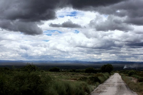 Pronostican jornada lluviosa y temperaturas cálidas