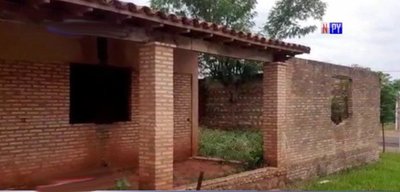 Toman escuela por falta de aulas y baños | Noticias Paraguay