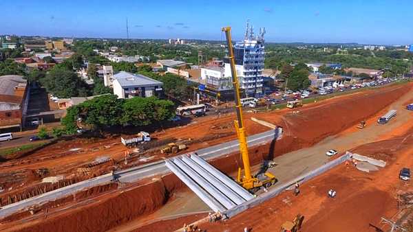 Multiviaducto de CDE: concluye montaje de vigas del puente oeste | .::Agencia IP::.