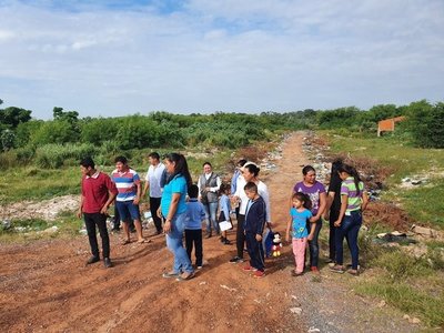 Vecinos piden clausura de un vertedero