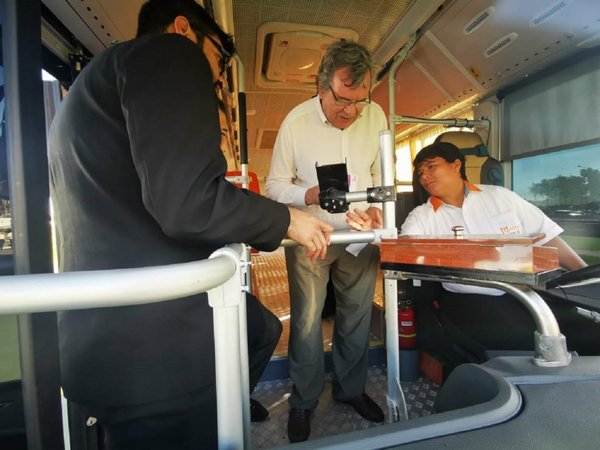 La choferesa del 12: "Me dicen que manejo diferente"