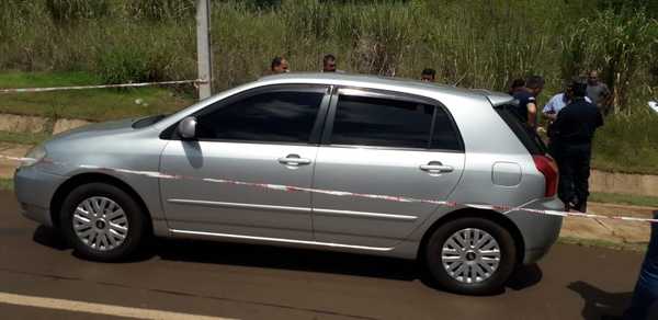 Encuentran muertas a dos mujeres dentro de un automóvil sobre la avenida Perú