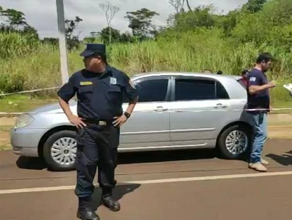 URGENTE: HALLAN DOS MUJERES MUERTAS EN EL INTERIOR DE UN VEHÍCULO