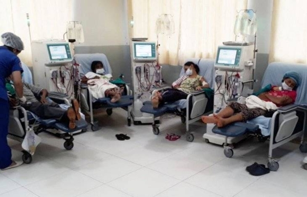 HOY / Drama de dializados: el IPS enviará a 22 de 32 pacientes para tratamiento en privados