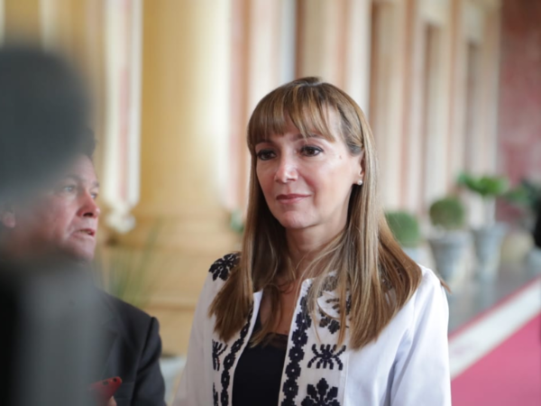 Ministerio del Trabajo plantea una reconversión laboral para cuidacoches y limpiavidrios