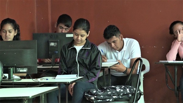 Colegio Técnico San Miguel con énfasis en informática precisa de más computadoras