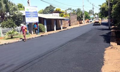 Avanza regularización asfáltica en Presidente Franco