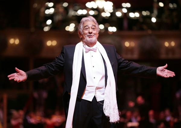 Plácido Domingo pide perdón a las mujeres tras denuncias - .::RADIO NACIONAL::.