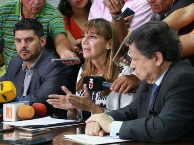 Presentan propuesta para reinserción laboral de limpiavidrios y cuidacoches