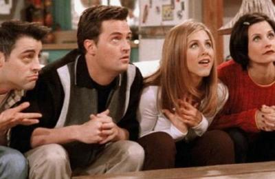 Los millones que le pagaron al elenco de Friends para que aceptara grabar un último capítulo - SNT