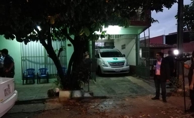 HOY / Hombre de 24 años acusado de matar a su pareja de 41: la víctima murió desangrada