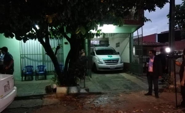 HOY / Hombre de 24 años acusado de matar a su pareja de 41: la víctima murió desangrada