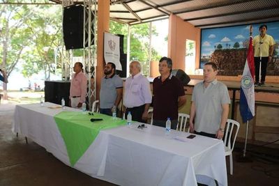 Fúster reprocha que propias autoridades defienda contrabando de cigarrillos - Nacionales - ABC Color