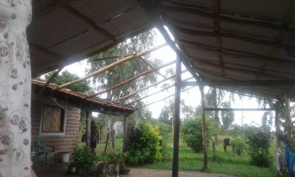 Viviendas sufren daños tras temporal en Ayolas - Nacionales - ABC Color