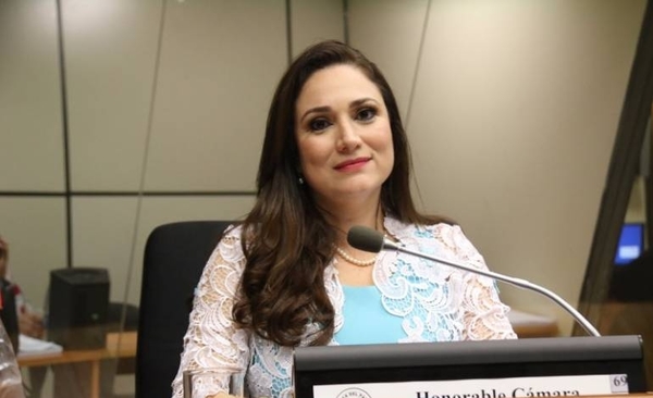 HOY / Diputada Rocio Abed, sobre el proyecto de ley que pretende establecer un tope para la reelección de parlamentarios